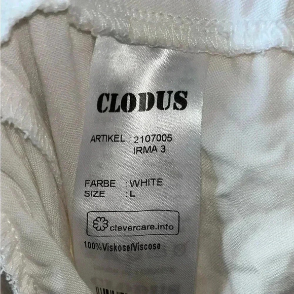 EUC white clodus Irma size large loose fit casual pants - Picture 2 of 2